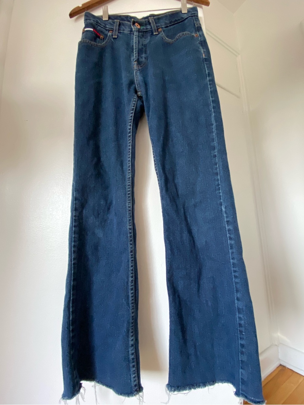 Vintage 90s Tommy Hilfiger Dark Blue Straight Leg Jeans Distressed Raw Hem 27